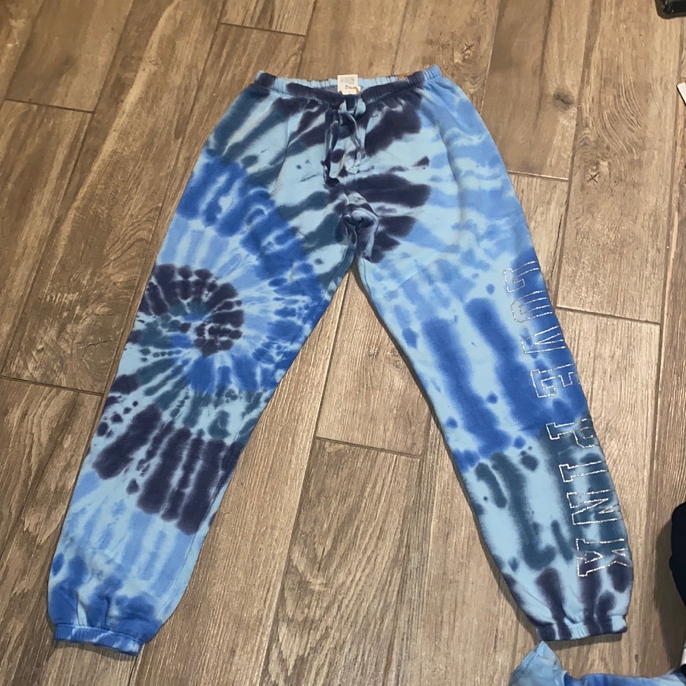 PINK NWT Blue Tye Dye Sweats size Small